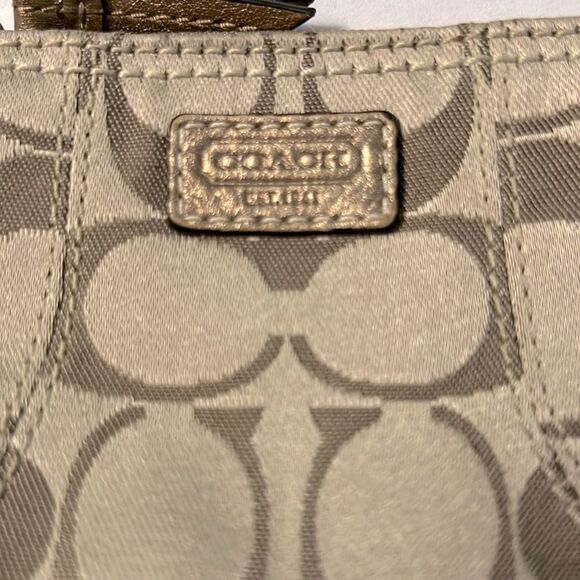 Coach Signature C Coin Purse with Metallic Good Trim - Picture 2 of 15